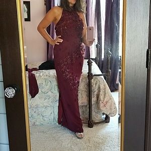 Stunning burgundy gown